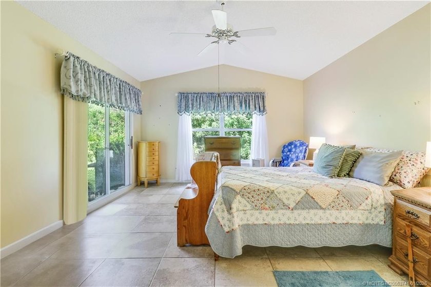 Welcome to this charming, well maintained 2-bedroom, 2-bath home - photo 28