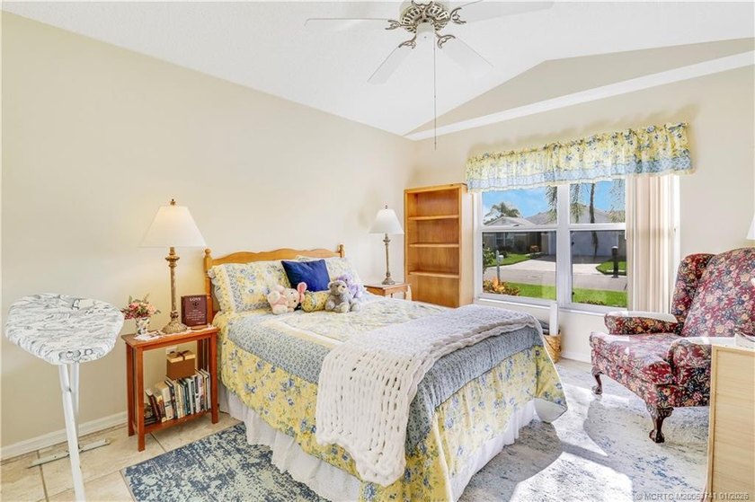 Welcome to this charming, well maintained 2-bedroom, 2-bath home - photo 30