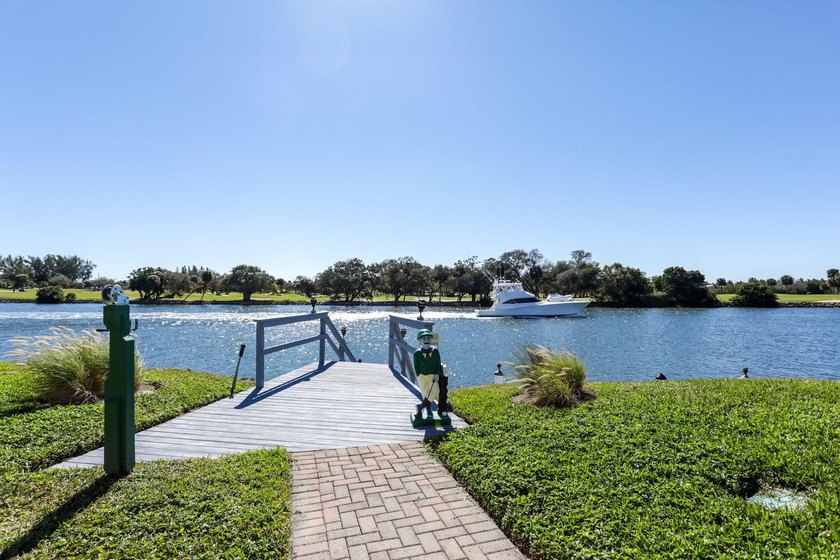 Welcome to 336 Golfview Road, Unit 905, a highly desirable - photo 39