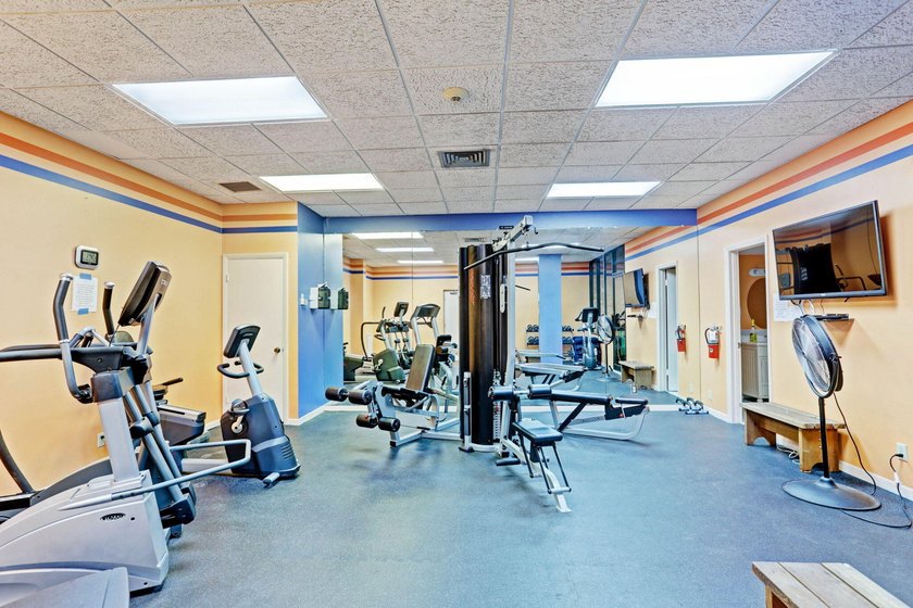 Welcome to 336 Golfview Road, Unit 905, a highly desirable - photo 43