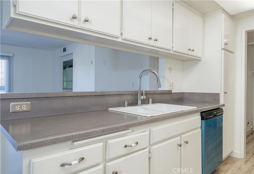 Welcome to this delightful 2-bedroom, 2-bathroom home, gated and - photo 13