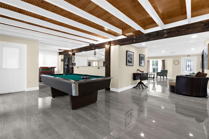 Impeccable 10-Acre *High-and-Dry* Estate: A Masterpiece of - photo 15