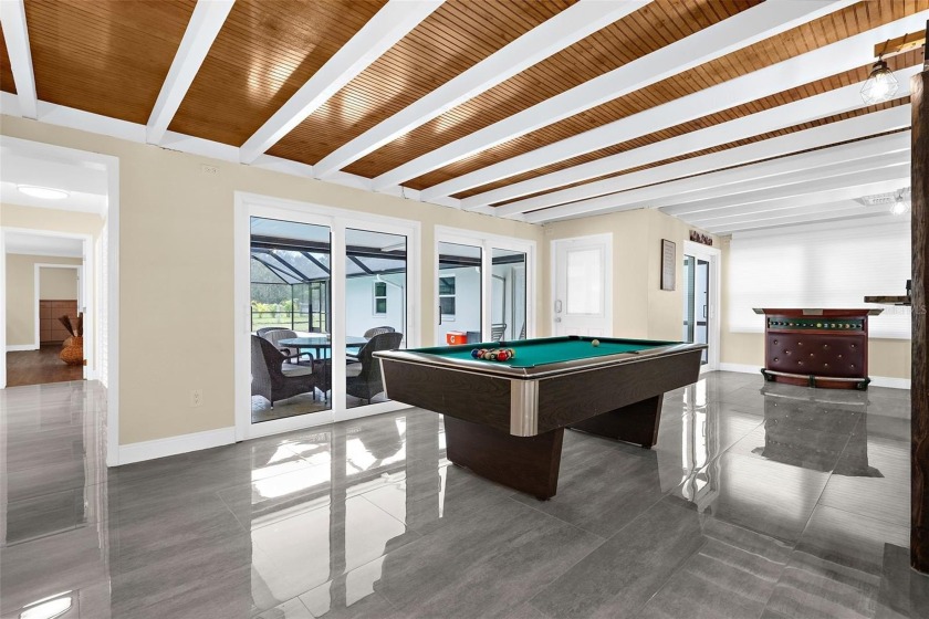 Impeccable 10-Acre *High-and-Dry* Estate: A Masterpiece of - photo 16