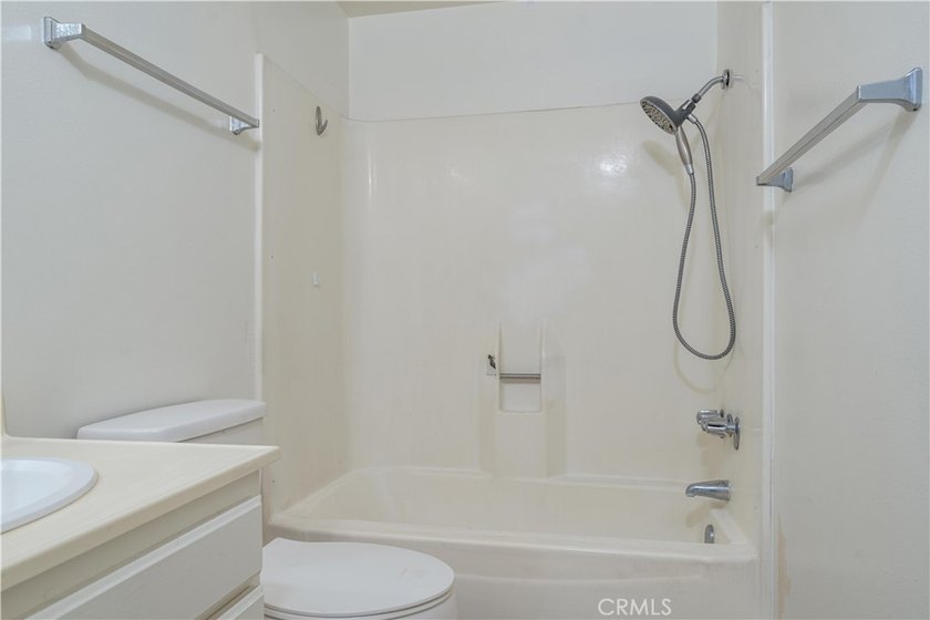 Welcome to this delightful 2-bedroom, 2-bathroom home, gated and - photo 19