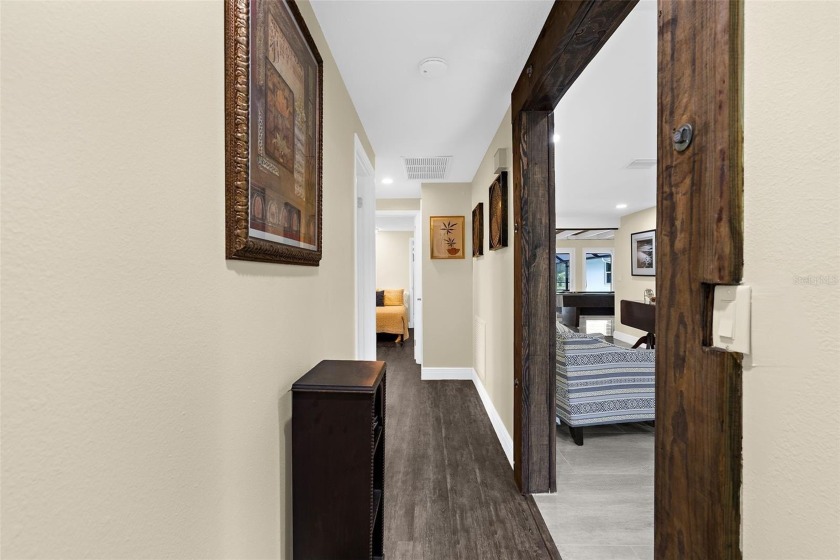 Impeccable 10-Acre *High-and-Dry* Estate: A Masterpiece of - photo 27