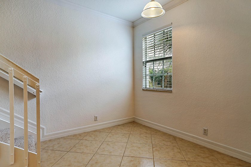 Welcome to Jupiter's Botanica community. A great location, close - photo 18