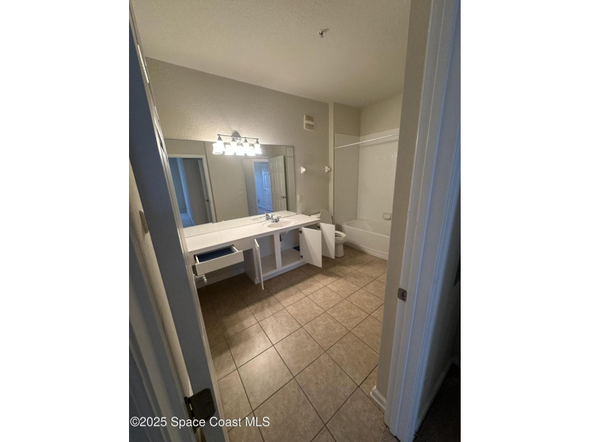 Come visit this pristine condo located in Ventura at Turtle - photo 8