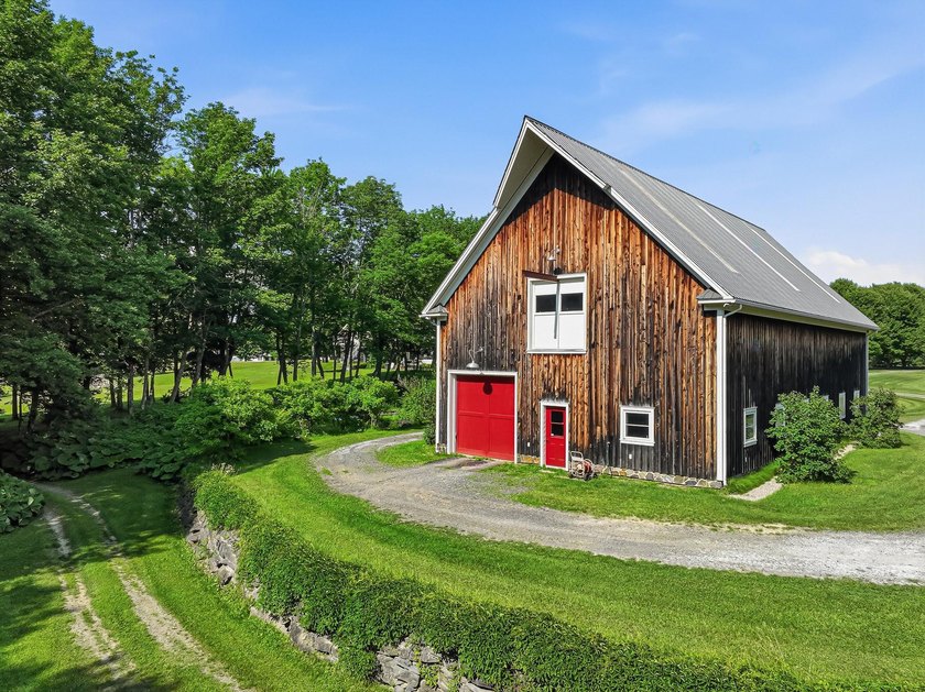 Exceptionnel domaine de 32 hectares alliant histoire locale et - photo 8