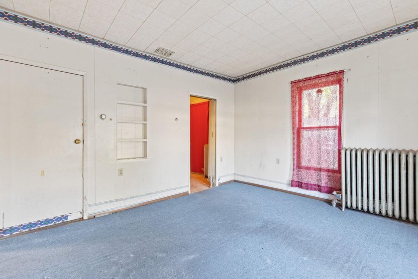 Great investment opportunity! Bring your ideas and transform - photo 14