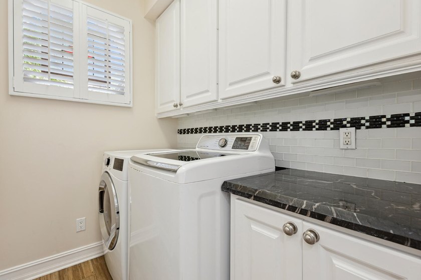 Welcome to this beautifully updated 3-bedroom, 2.5-bath - photo 22