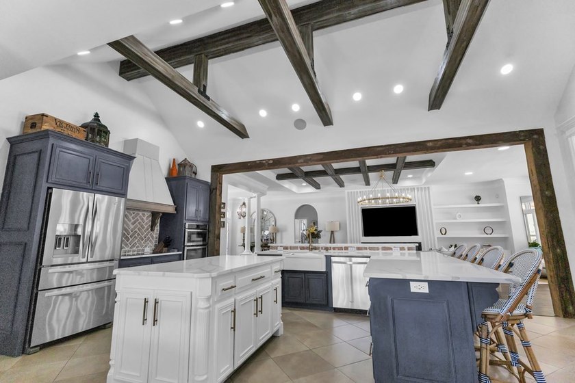 Situated on nearly 5 private acres, this exceptional estate - photo 30