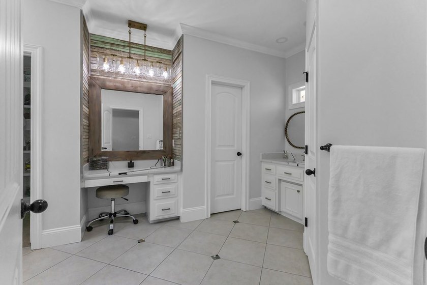 Situated on nearly 5 private acres, this exceptional estate - photo 45