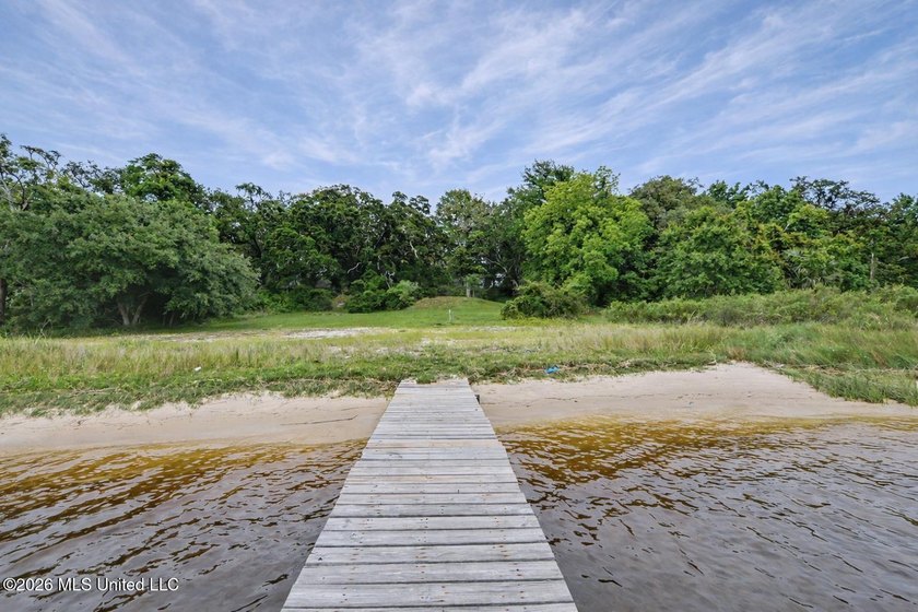 Welcome to one of the Mississippi Gulf Coast's most - photo 48