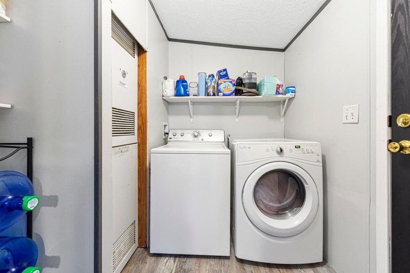 Spacious Living in Avalon Park! ?? This clean, move-in-ready - photo 15