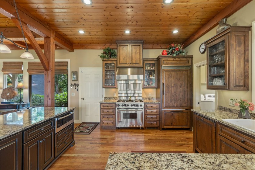Experience unparalleled mountain living in this exceptional - photo 18