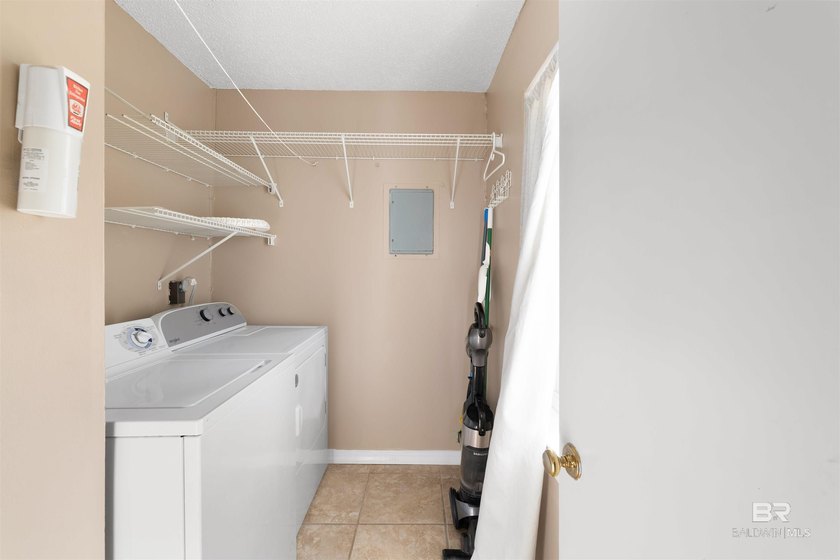 LOCATION, LOCATION, LOCATION! Gulf View #10 is a 2bed/1.5 bath - photo 22