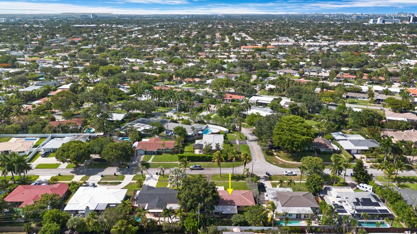Welcome to this charming 3-bedroom, 2-bath home in the desirable - photo 28