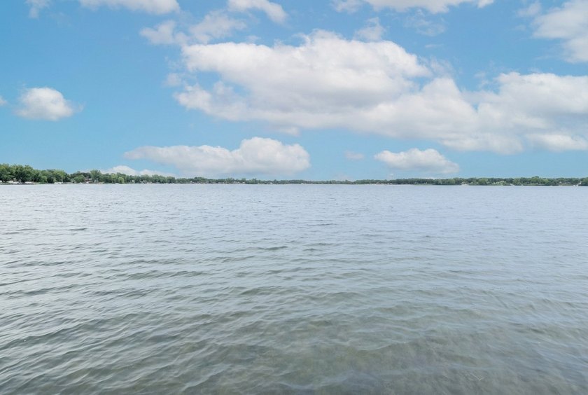 Welcome to lake life at its finest! Nestled on an exceptional 80 - photo 13