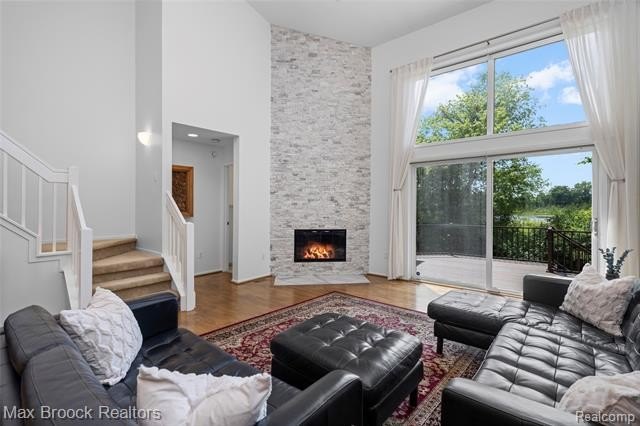 Welcome home to 4860 Lagoons Circle! This exceptional - photo 12
