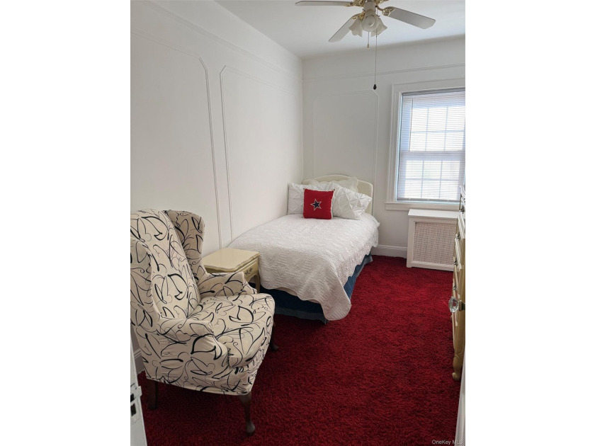 Enjoy a big, finished basement w/high ceilings. Sep. entrance - photo 22