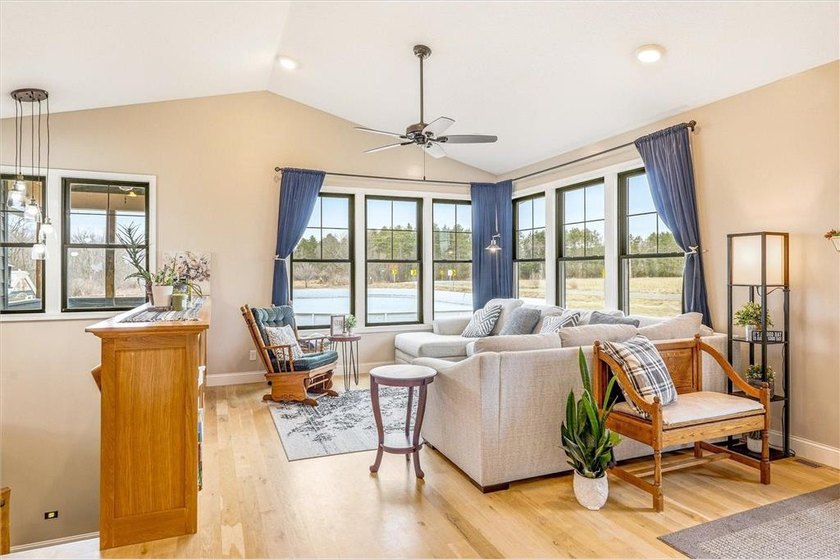 Private 9+ acre retreat bordering Wild River State Park with a - photo 6