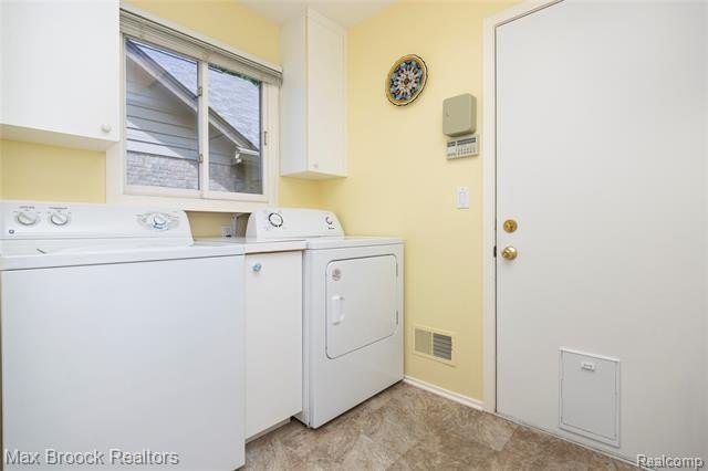 Welcome home to 4860 Lagoons Circle! This exceptional - photo 31