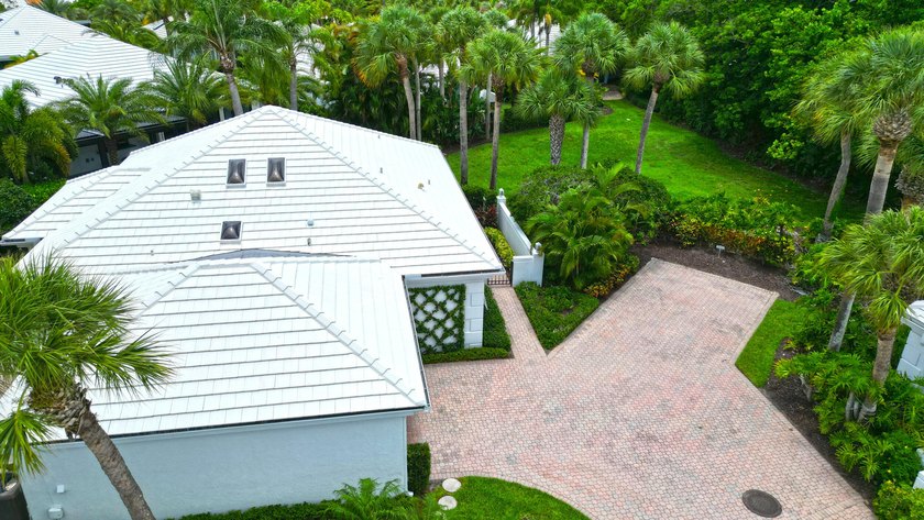 Rare opportunity to own one of only 4 detached with largest Club - photo 2