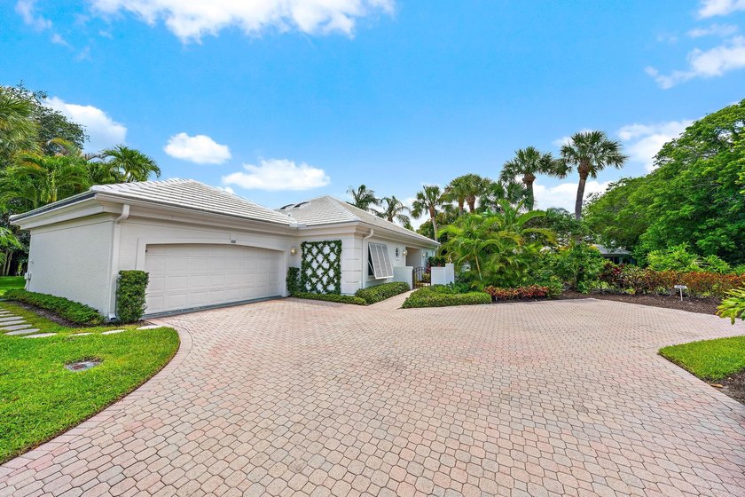 Rare opportunity to own one of only 4 detached with largest Club - photo 4