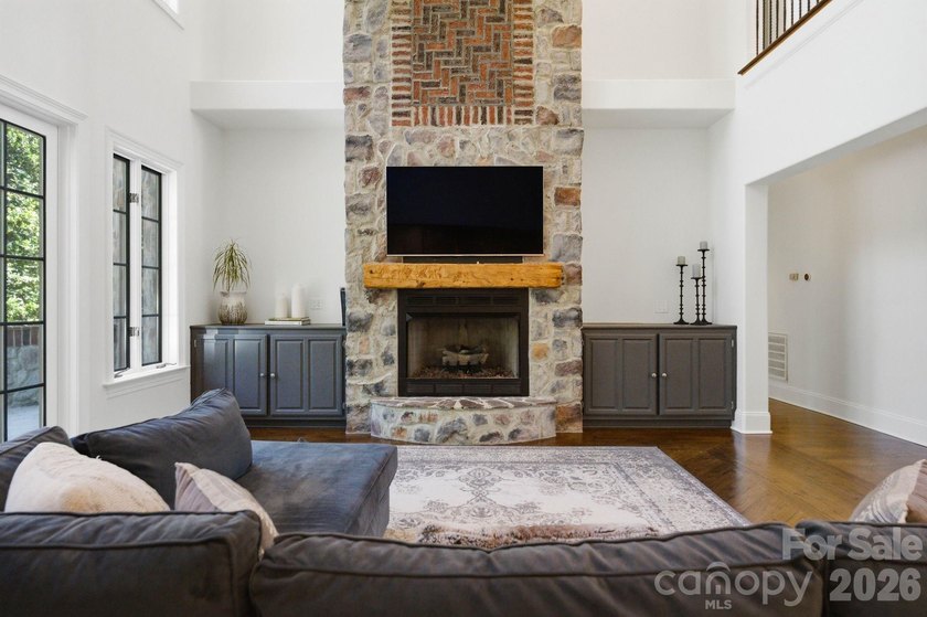 HUGE Price Improvement!! This 5,906 sq ft French Provincial - photo 8