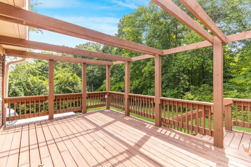 Seller pulled off the market last Fall to make some great - photo 9