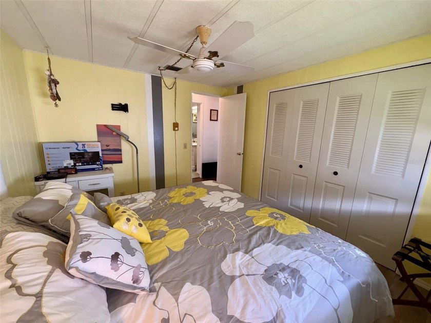 Looking for a 55+ mobile home community with lots of activities - photo 21