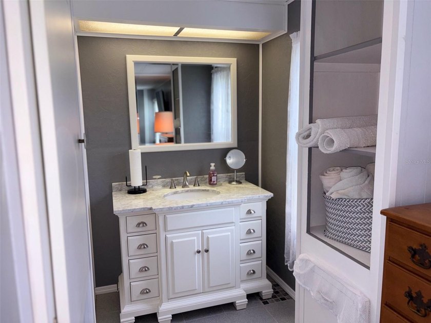 Looking for a 55+ mobile home community with lots of activities - photo 29