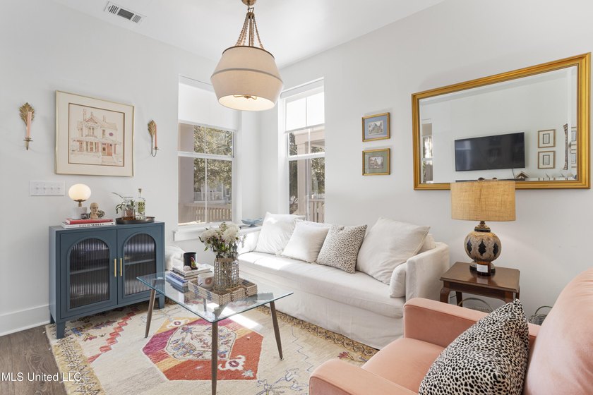 Welcome to 2207 Government St #17, beautifully renovated in 2022 - photo 9