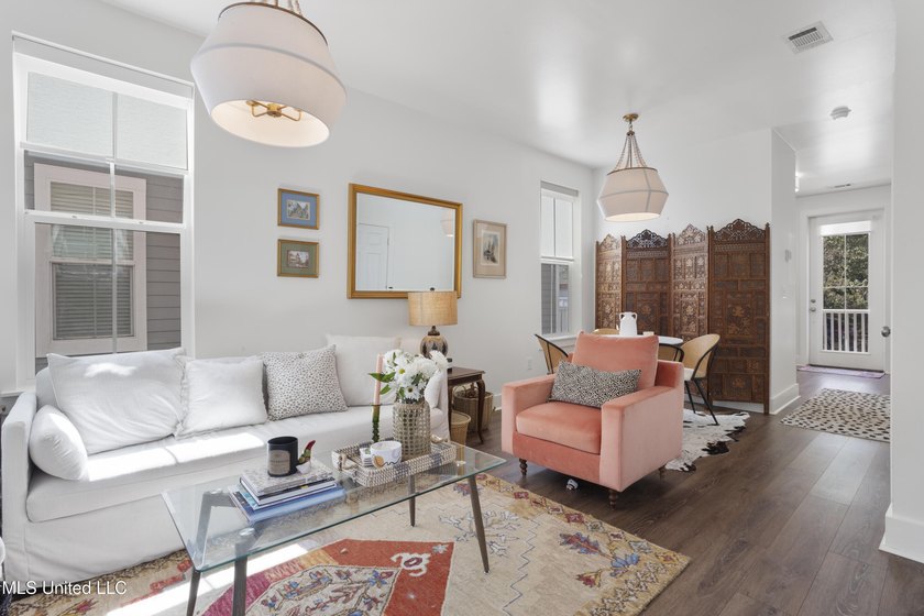Welcome to 2207 Government St #17, beautifully renovated in 2022 - photo 10