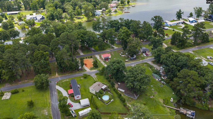 LAKE MURRAY LIVING WITHOUT THE LAKEFRONT PRICE! Welcome to this - photo 5