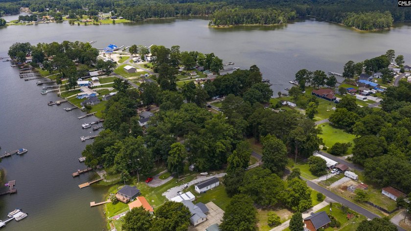 LAKE MURRAY LIVING WITHOUT THE LAKEFRONT PRICE! Welcome to this - photo 8