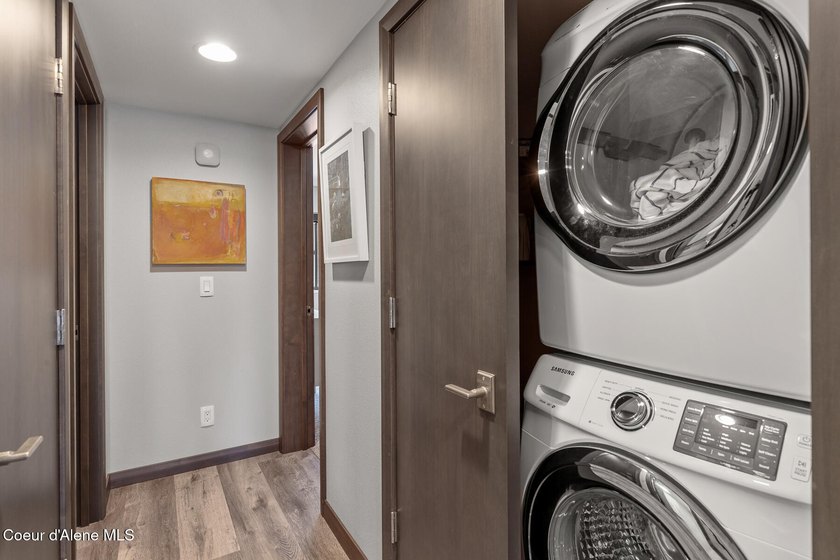 Completely updated and remodeled 3 bedroom Highlands condo - photo 13