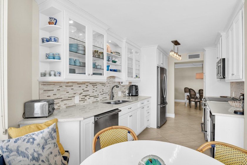 Welcome to this stunning and rarely available waterfront - photo 17