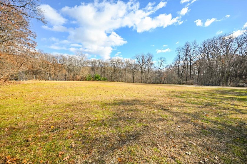 Welcome to your perfect urban retreat in North Riverdale! This - photo 25