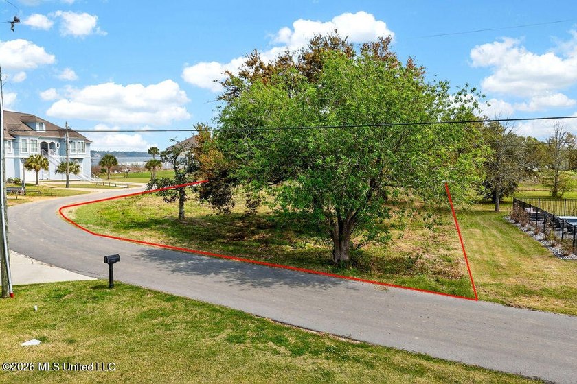 Discover the potential of this unique property located at 15613 - photo 11