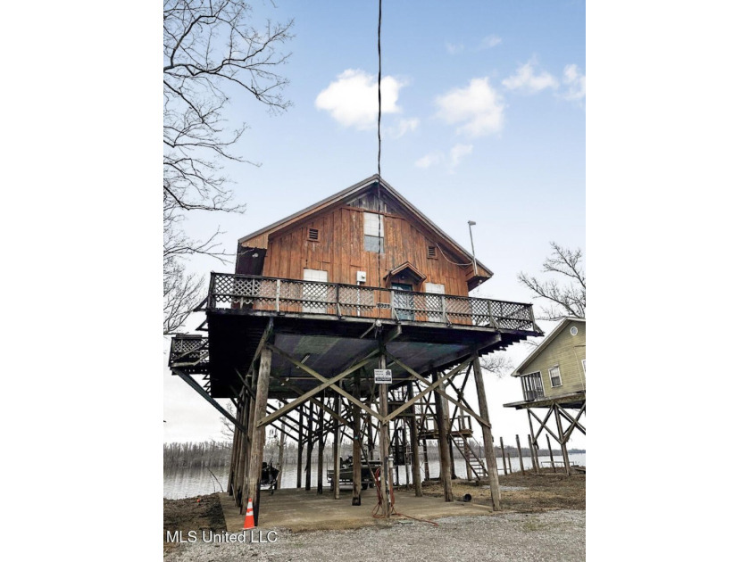 Welcome to lake life at 2067 Pecan Grove Road in Woodville - photo 4