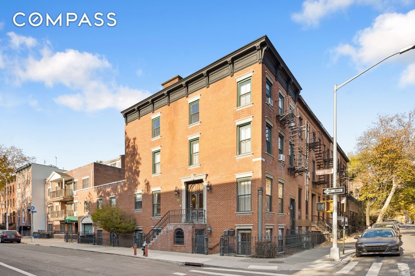 Welcome to 146 Hoyt St, a stunning and expansive 4,950 sq. ft - photo 22