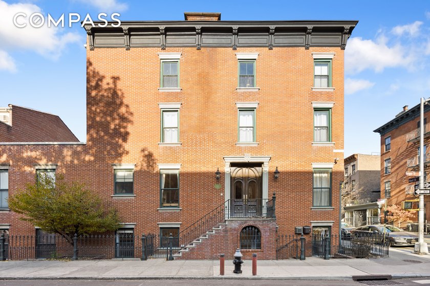 Welcome to 146 Hoyt St, a stunning and expansive 4,950 sq. ft - photo 23