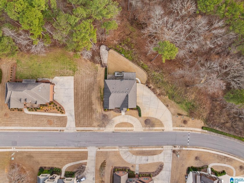 This extraordinary home blends luxury, functionality and - photo 45