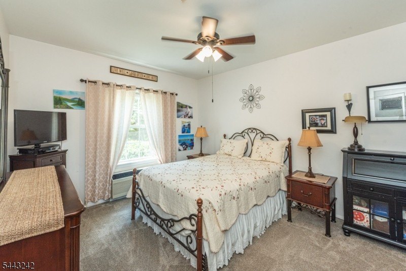 Desirable Bald Eagle Commons -Alexandria model completely - photo 4