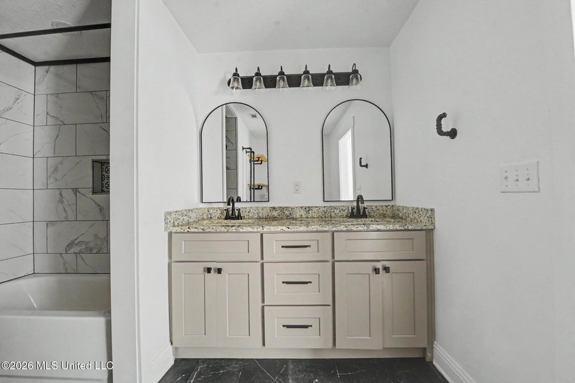 Absolutely adorable recently renovated home in Golf Cart - photo 16