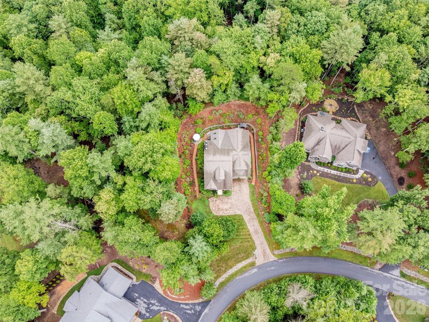 Welcome to 151 Monarch! A meticulously maintained, move in ready - photo 41