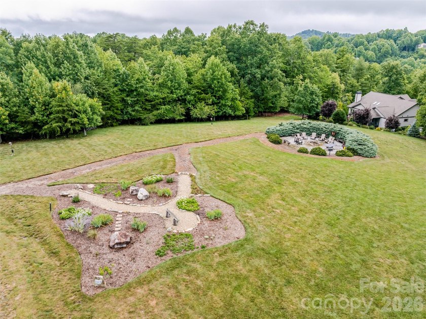 Welcome to 151 Monarch! A meticulously maintained, move in ready - photo 42