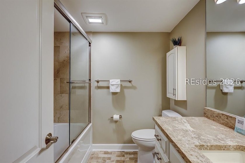 Beautifully updated 2-bedroom, 2-bath condo located just steps - photo 13