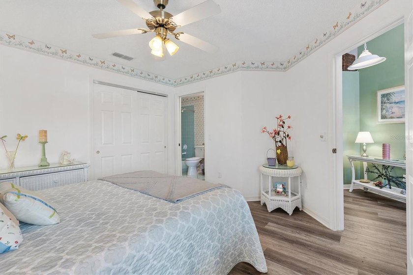 STUCCO COURTYARD VILL ON GOLF COURSE 2-bed 2-bath with a - photo 23